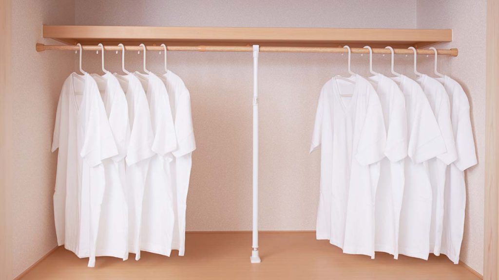 突っ張り棒を支えて落ちにくくする「補助アイテム」を味方につけよう!