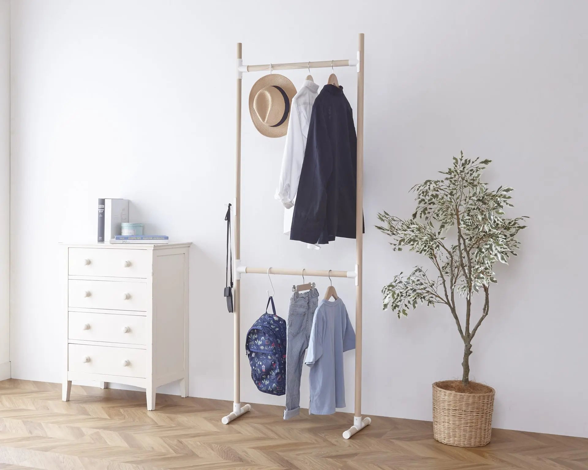 親子で使えるハンガーラックをDIY!子供も大人も使いやすい親子ハンガーラックの作り方