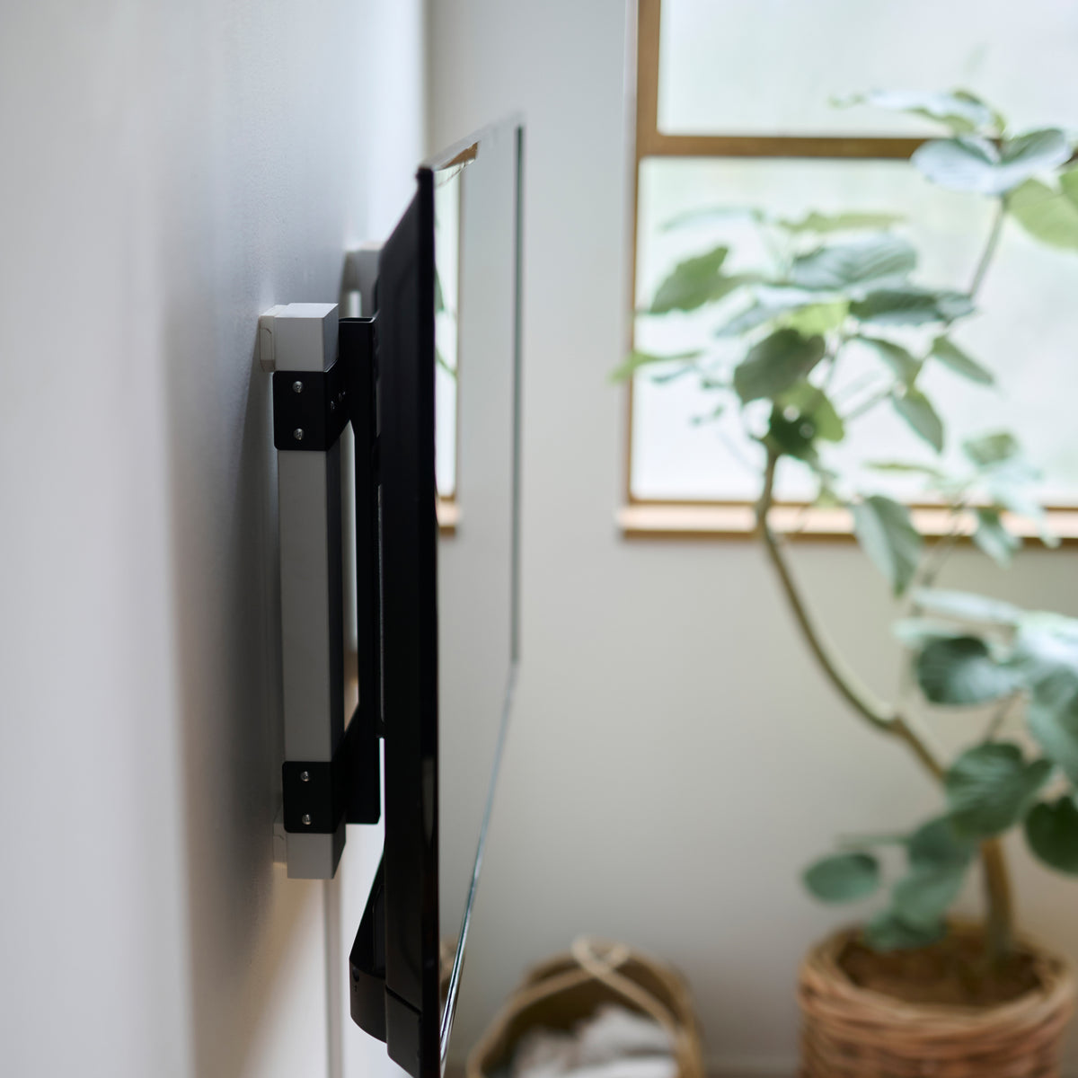 賃貸でも使える壁掛テレビハンガー I-KTWH