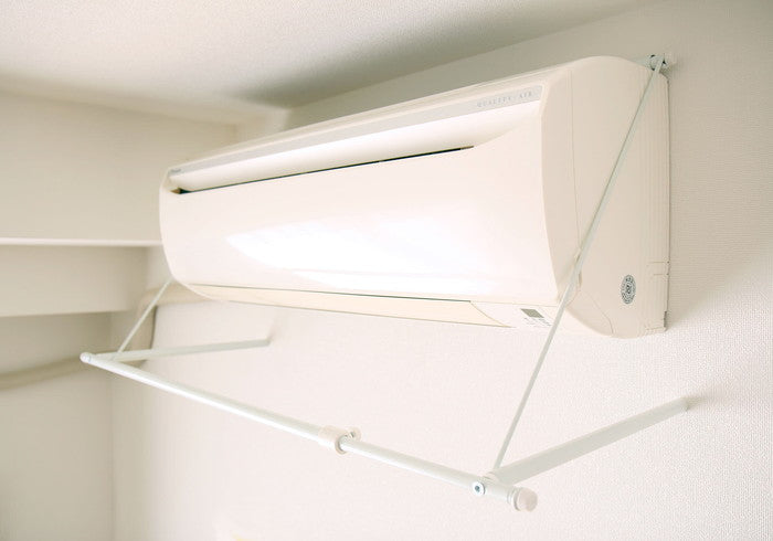 【アウトレット商品】伸縮式エアコンハンガー ホワイト 幅80~109cm 耐荷重5kg ACH-2