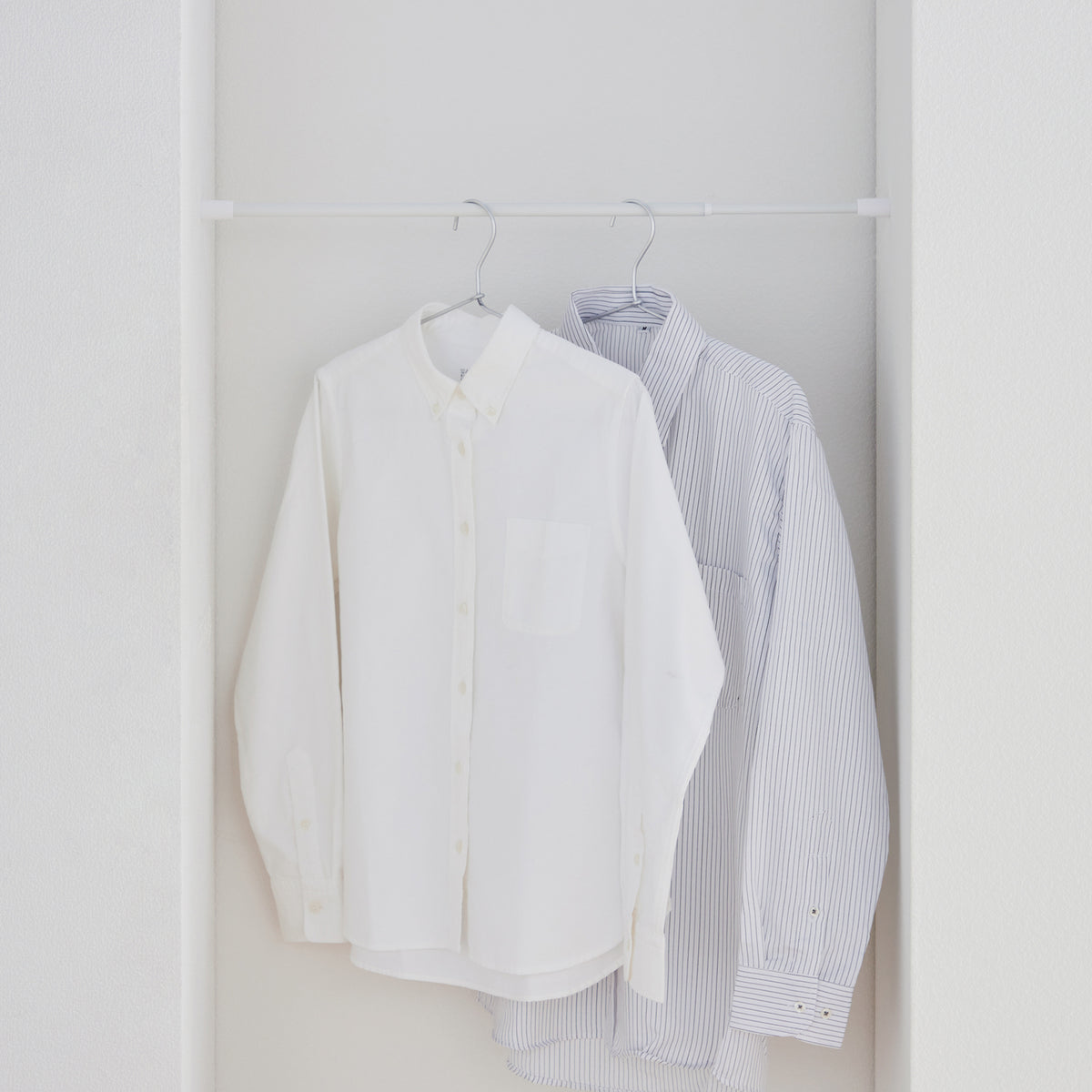 突っ張り棒 マットホワイト 耐荷重4~3kg 幅55〜80cm TPB-55WH