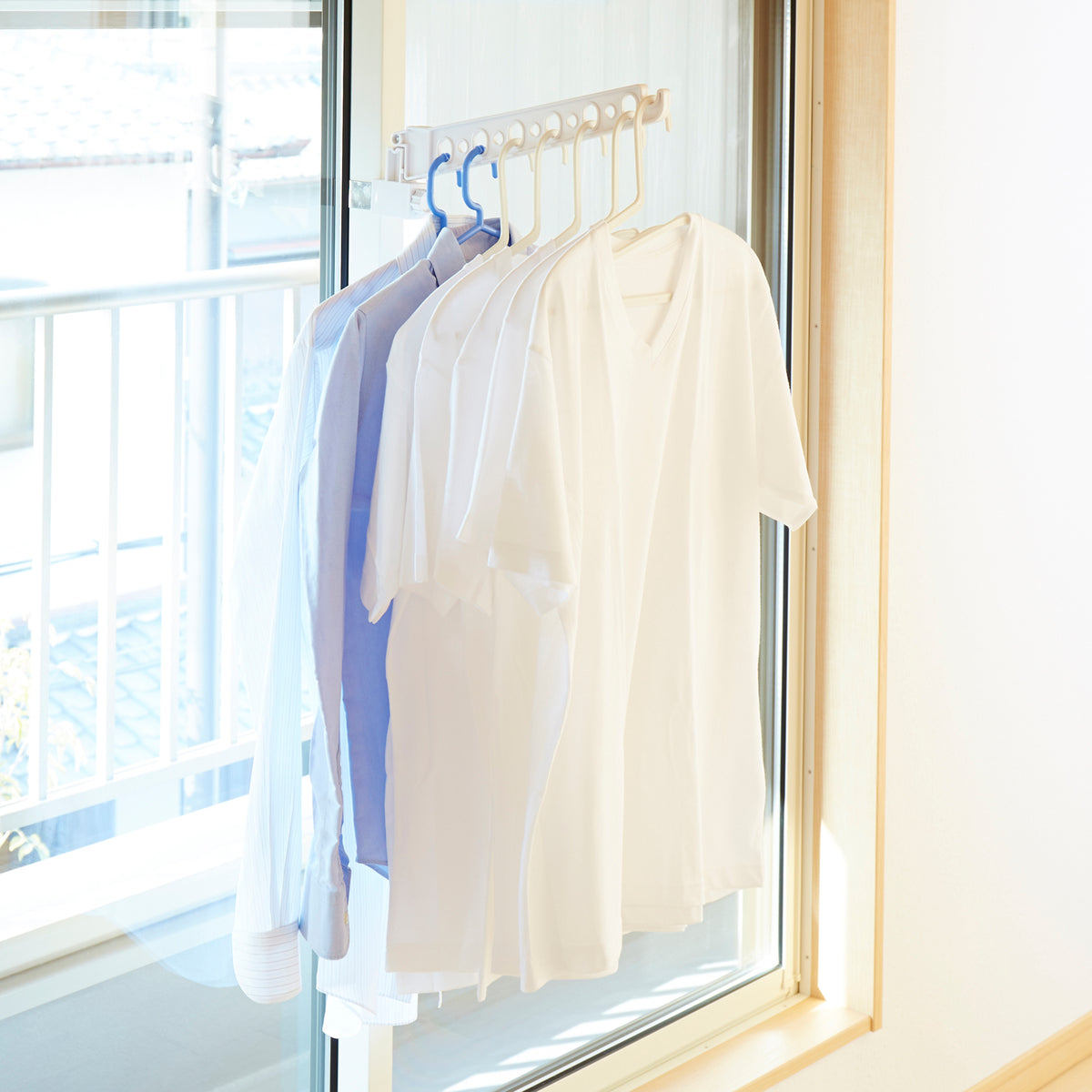 窓枠用物干しハンガー ホワイト 耐荷重3kg MAH-1