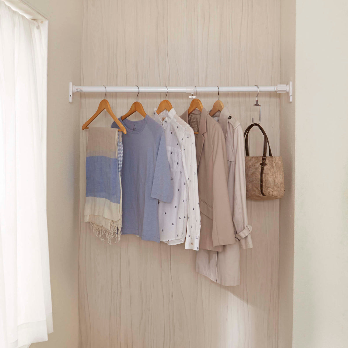 突っ張り棒 強力極太 ホワイト 耐荷重70〜40kg 幅73〜113cm NGP-70