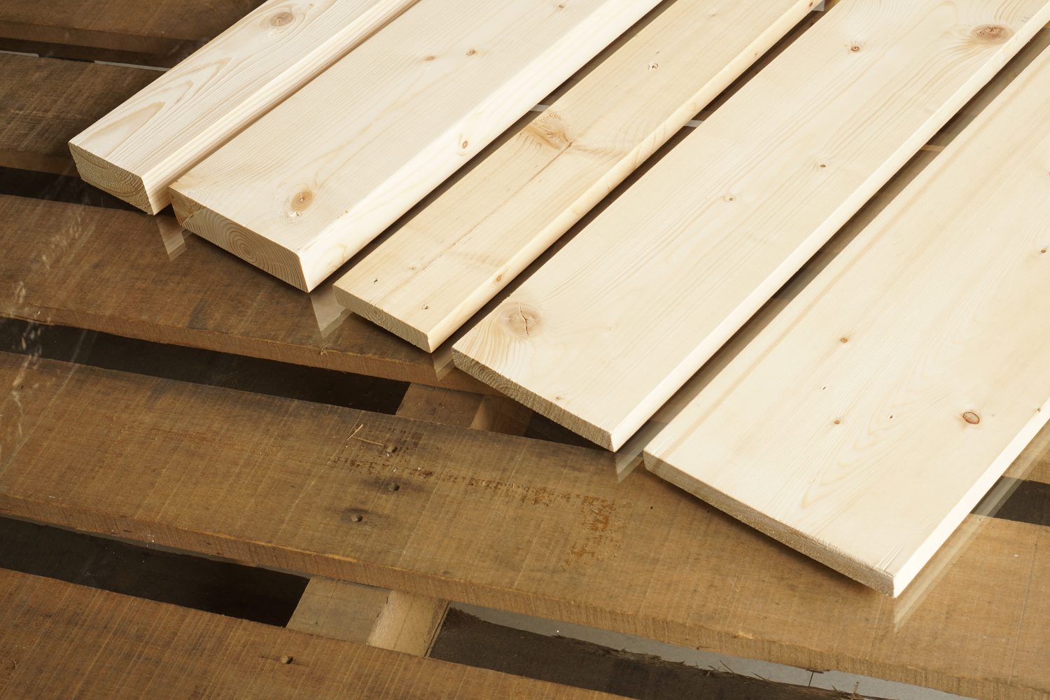 【2×4木材のサイズガイド】ツーバイフォー材の寸法っていったい何センチ？どうやって購入する？