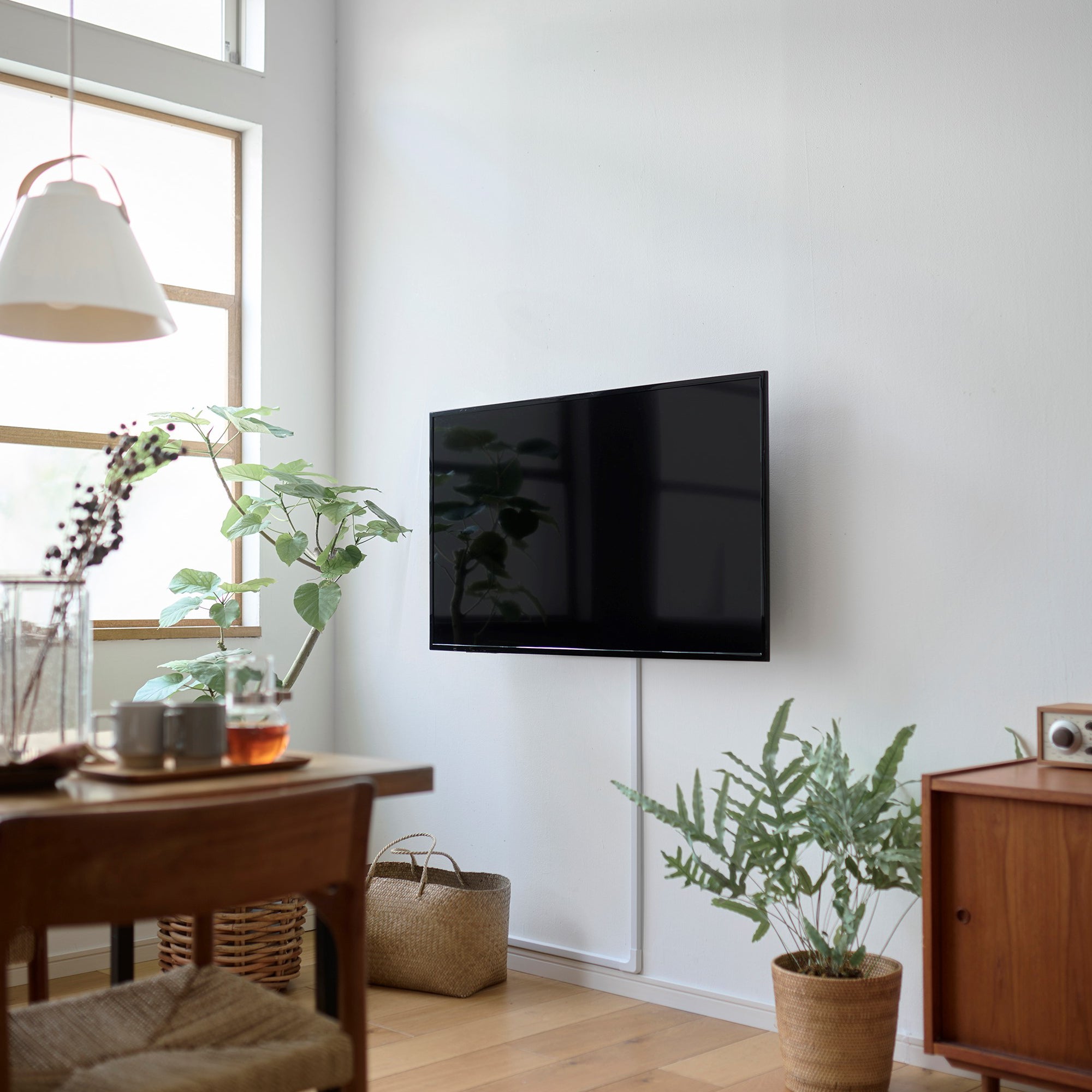 賃貸でも使える壁掛テレビハンガー I-KTWH｜平安伸銅工業オンライン