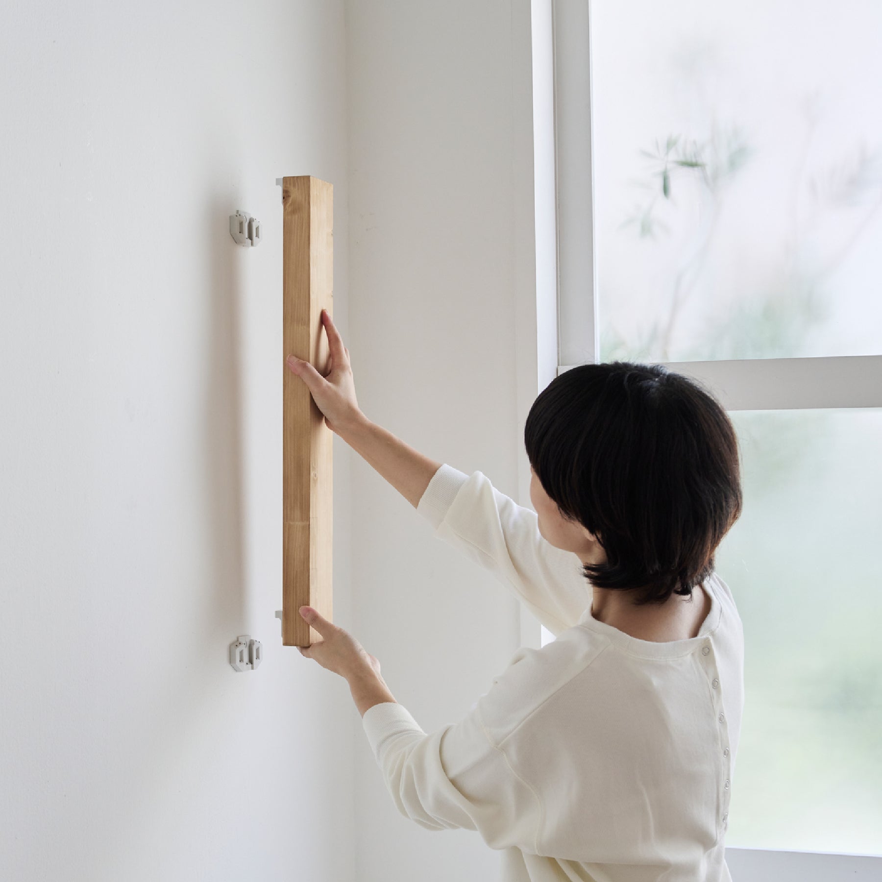 賃貸でも使える壁掛テレビハンガー I-KTWH