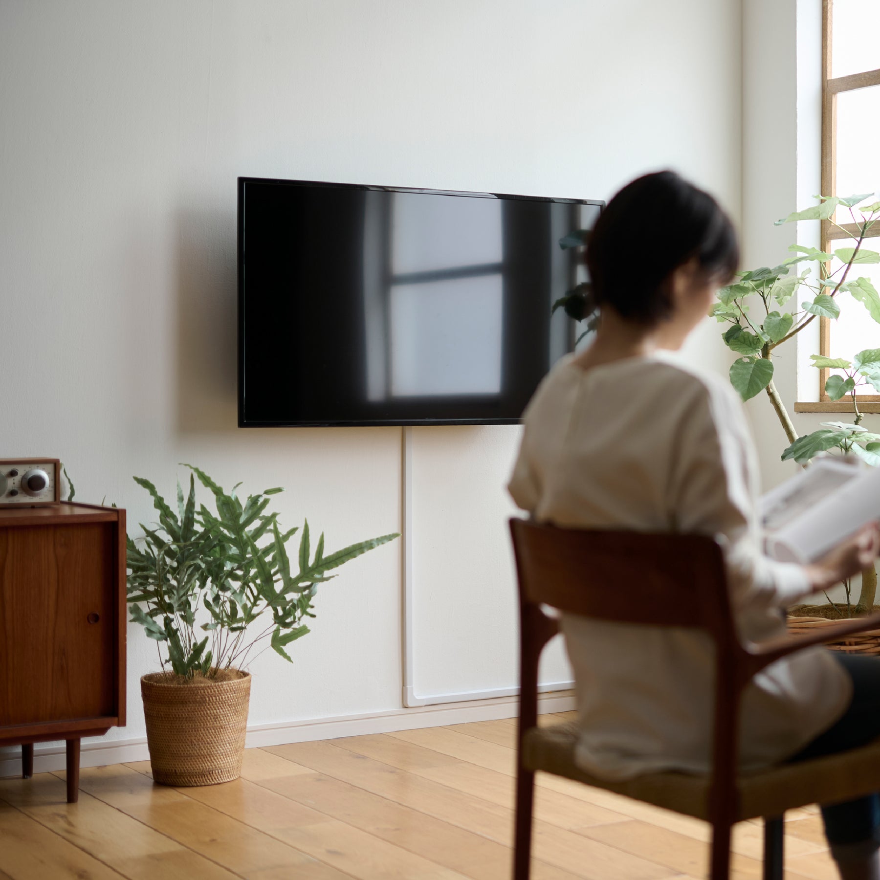 賃貸でも使える壁掛テレビハンガー I-KTWH