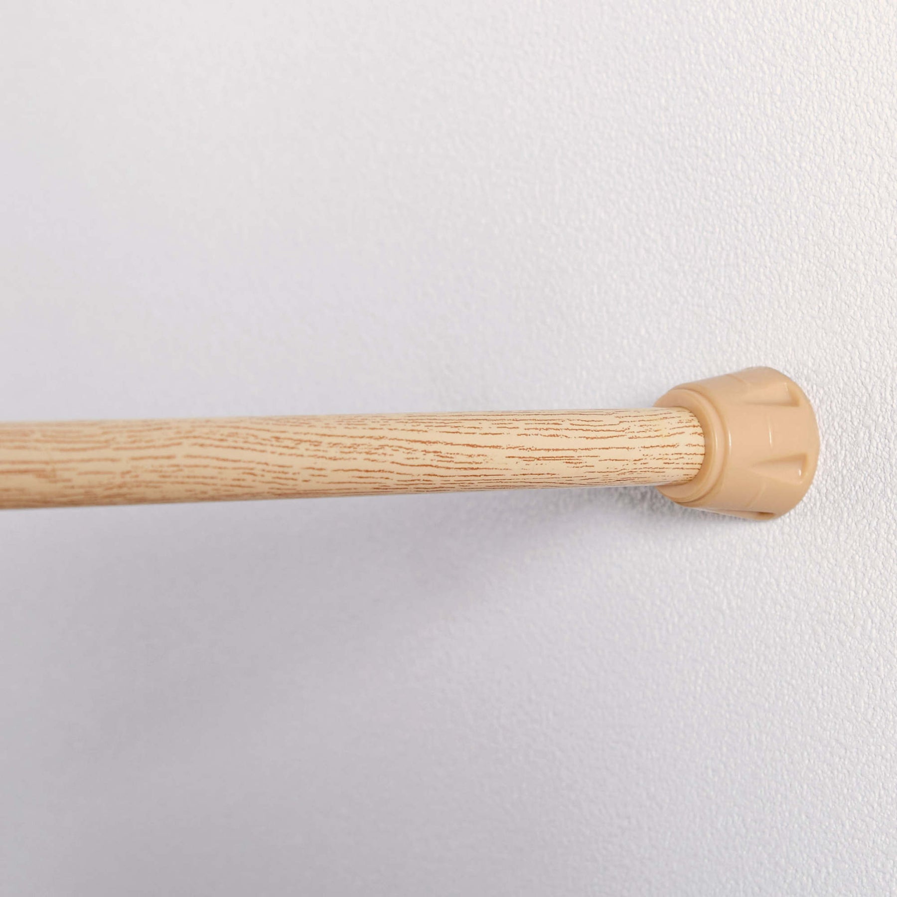 突っ張り棒 木目 耐荷重15〜10kg 幅70〜110cm NSM-10