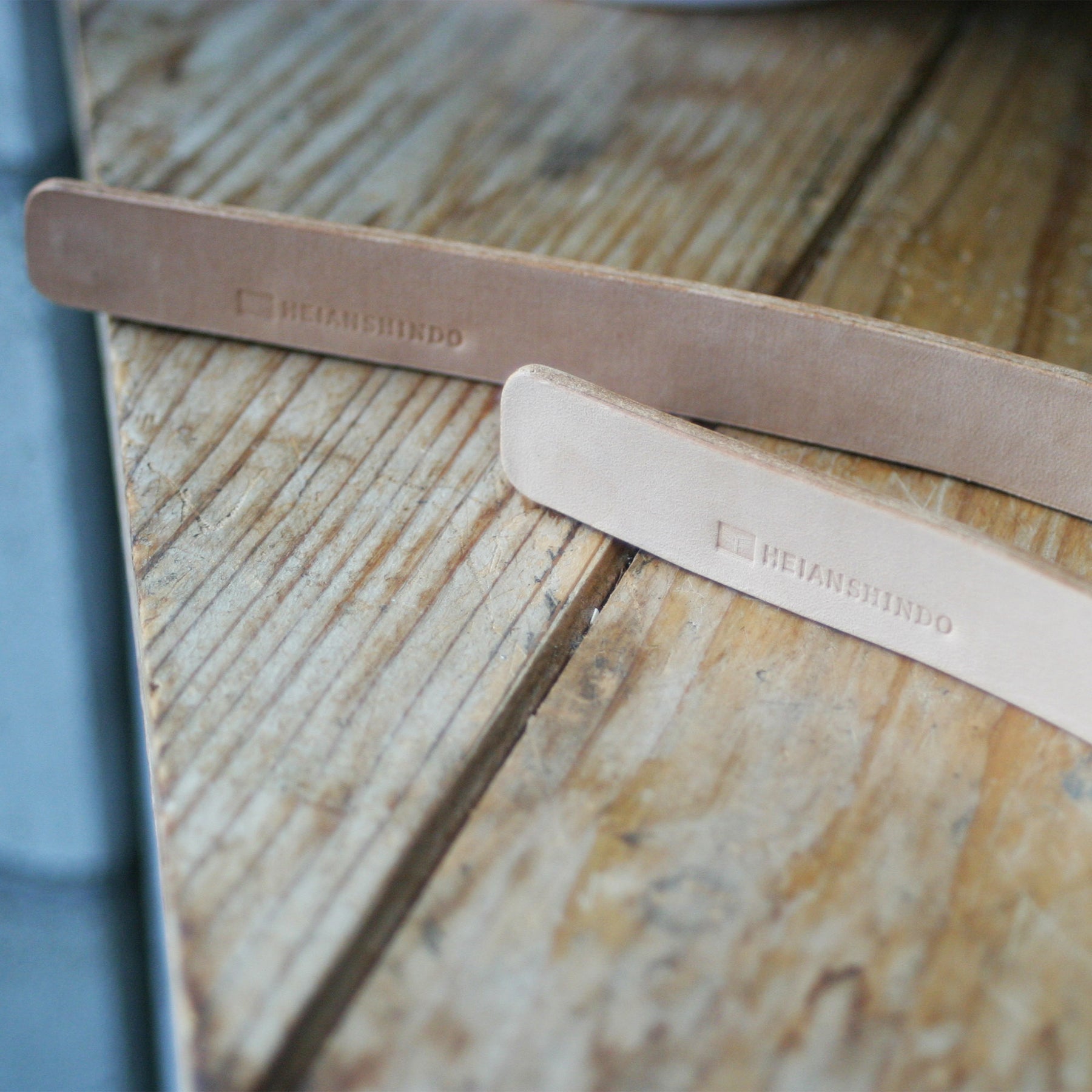 Leather Tassel Natural OFC-TA-1