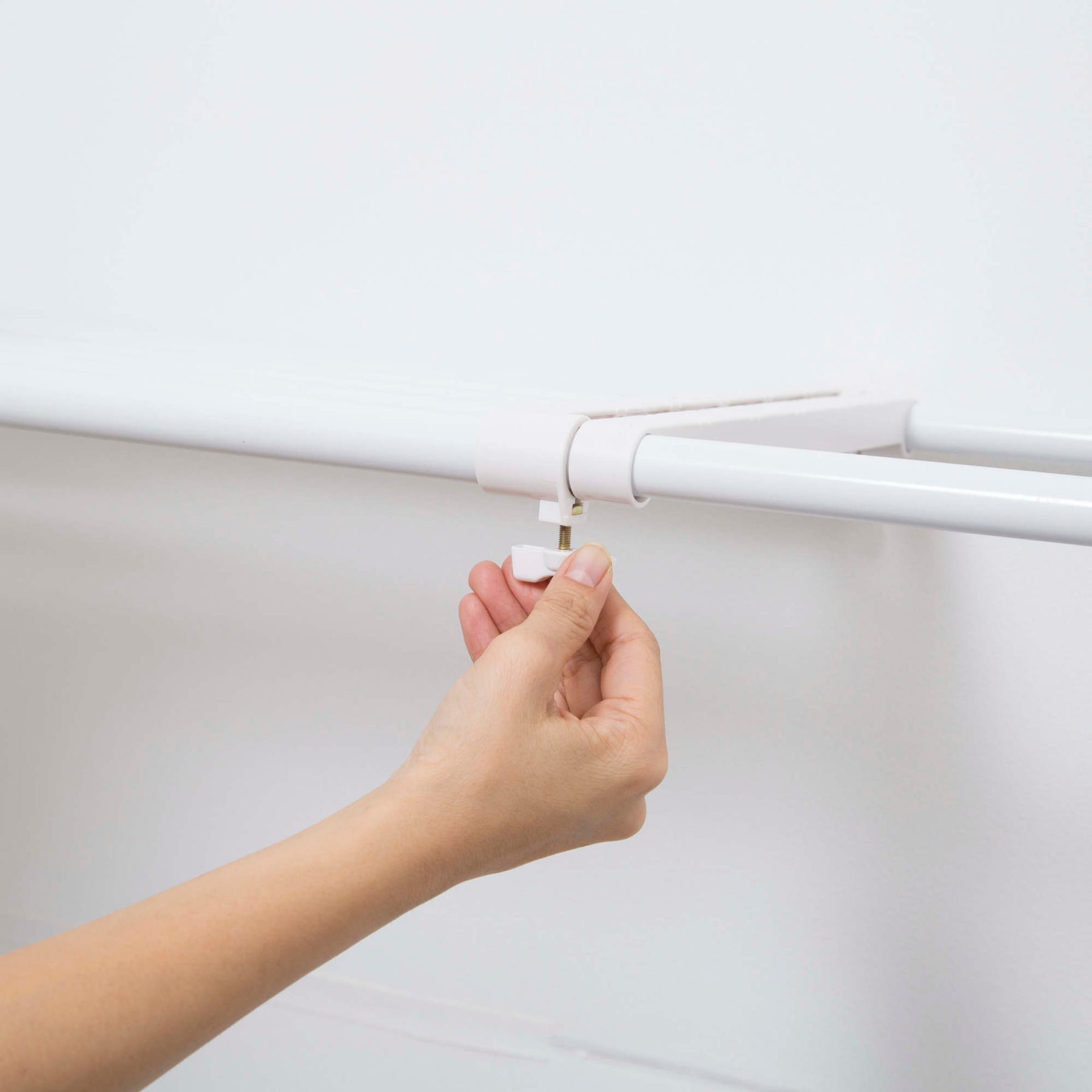 突っ張り棚 超強力 ワイド ホワイト 耐荷重60〜40kg 幅75〜120cm RA-11