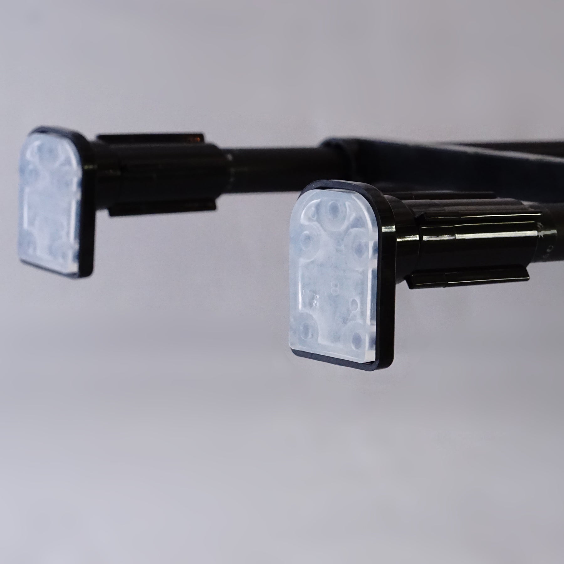 突っ張り棚 強力 マットブラック 耐荷重50〜30kg 幅73〜112cm TAI-1B